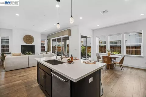 Kitchen - 39481 Squirrel Rd, Newark, CA 94560 photo 8 of 8