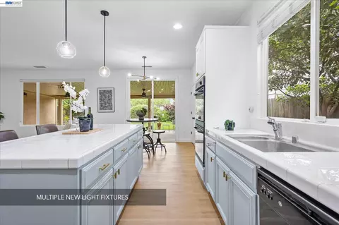 Kitchen - 744 Vasconcellos Ave, Manteca, CA 95336 photo 5 of 5