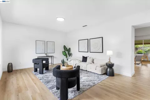 Living - 744 Vasconcellos Ave, Manteca, CA 95336 photo 1 of 4