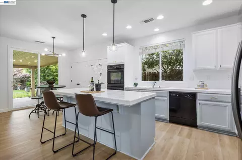 Kitchen - 744 Vasconcellos Ave, Manteca, CA 95336 photo 1 of 5