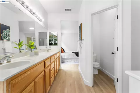 Entry Way - 744 Vasconcellos Ave, Manteca, CA 95336 photo 3 of 3