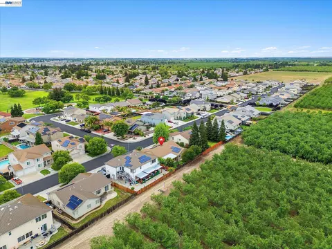 View/Area - 744 Vasconcellos Ave, Manteca, CA 95336 photo 4 of 8