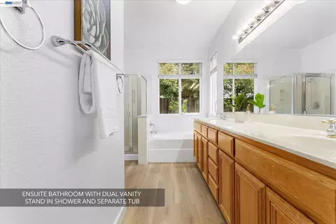 Bath - 744 Vasconcellos Ave, Manteca, CA 95336 photo 2 of 3