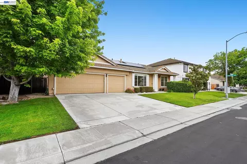 Exterior - 744 Vasconcellos Ave, Manteca, CA 95336 photo 3 of 8