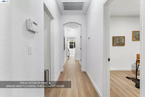 Entry Way - 744 Vasconcellos Ave, Manteca, CA 95336 photo 1 of 3