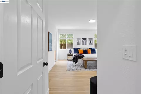 Entry Way - 744 Vasconcellos Ave, Manteca, CA 95336 photo 2 of 3