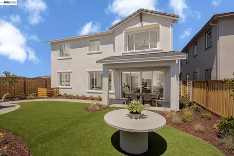 Exterior - 314 E Cyldesdale Ct, Mountain House, CA 95391 photo 2 of 4