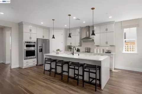 Kitchen - 314 E Cyldesdale Ct, Mountain House, CA 95391 photo 1 of 3