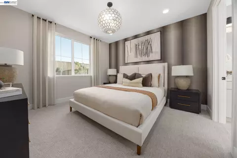 Bedroom - 314 E Cyldesdale Ct, Mountain House, CA 95391 photo 4 of 6