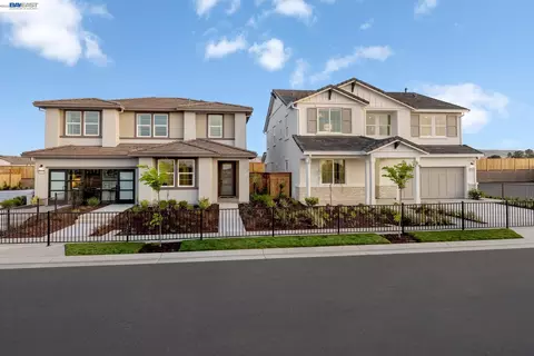 Exterior - 313 E Gobind Blvd, Mountain House, CA 95391 photo 3 of 4