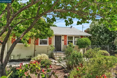 Exterior - 2072 Chalomar Rd, Concord, CA 94518 photo 1 of 11