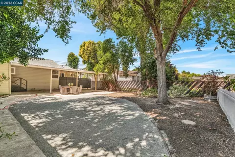 Exterior - 2072 Chalomar Rd, Concord, CA 94518 photo 5 of 11