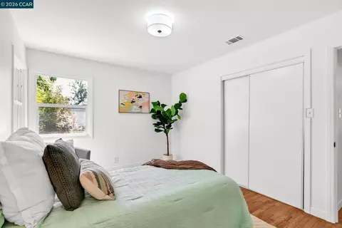 Bedroom - 2072 Chalomar Rd, Concord, CA 94518 photo 6 of 6