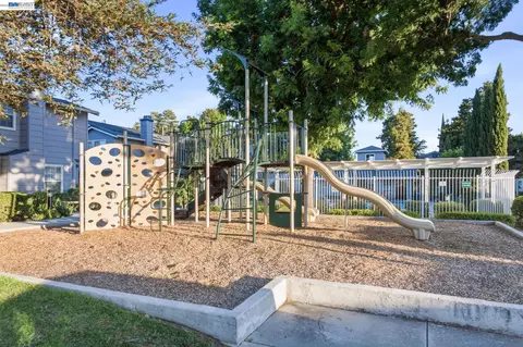 Exterior - 2215 Morningside Ct, Tracy, CA 95376 photo 5 of 5