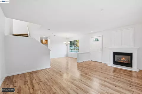 Living - 2215 Morningside Ct, Tracy, CA 95376 photo 4 of 8