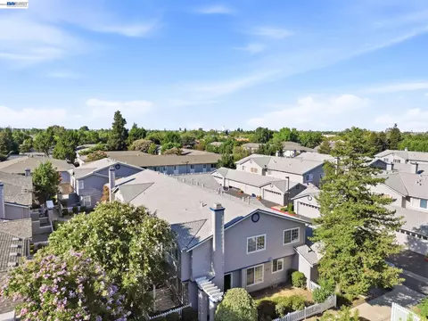 View/Area - 2215 Morningside Ct, Tracy, CA 95376 photo 2 of 2