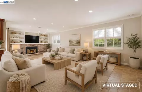 Living - 6620 Thames Dr, Gilroy, CA 95020 photo 4 of 6