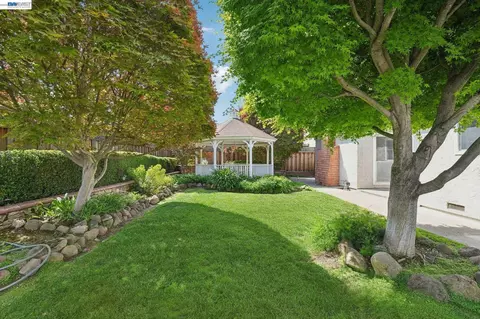 Exterior - 6620 Thames Dr, Gilroy, CA 95020 photo 2 of 5