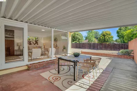 Exterior - 102 Dalma Dr, Mountain View, CA 94041 photo 4 of 9