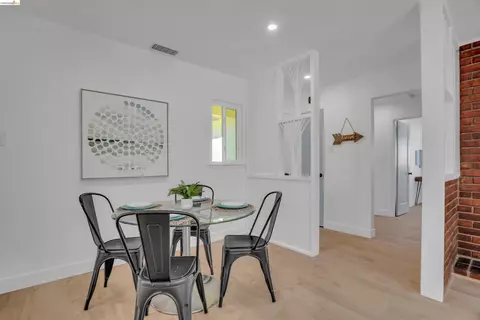 Dining - 102 Dalma Dr, Mountain View, CA 94041 photo 2 of 3
