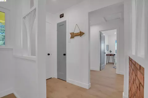 Entry Way - 102 Dalma Dr, Mountain View, CA 94041 photo 3 of 5