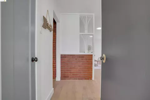 Entry Way - 102 Dalma Dr, Mountain View, CA 94041 photo 2 of 5