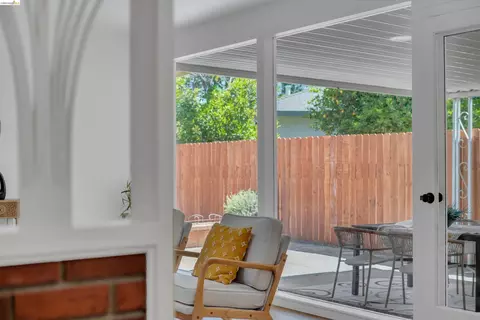 Entry Way - 102 Dalma Dr, Mountain View, CA 94041 photo 1 of 5