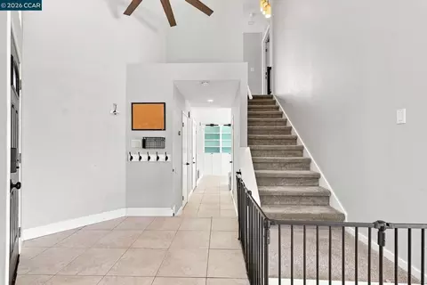 Entry Way - 300 Helena Ct, Oakley, CA 94561 photo 1 of 2