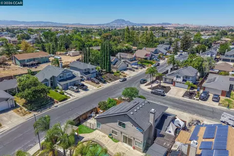View/Area - 300 Helena Ct, Oakley, CA 94561 photo 6 of 6