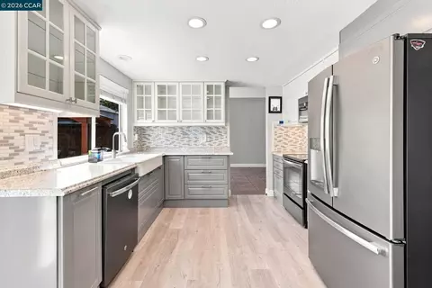 Kitchen - 300 Helena Ct, Oakley, CA 94561 photo 1 of 4