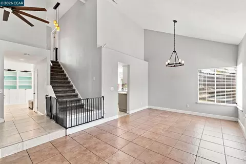 Entry Way - 300 Helena Ct, Oakley, CA 94561 photo 2 of 2