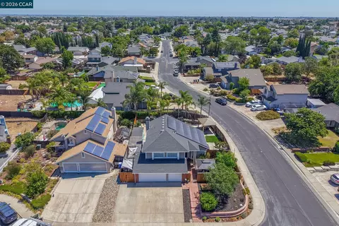 View/Area - 300 Helena Ct, Oakley, CA 94561 photo 5 of 6