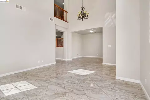 Living - 3551 Keystone Loop, Discovery Bay, CA 94505 photo 4 of 10