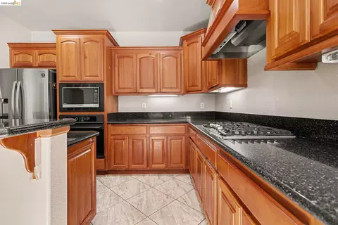 Kitchen - 3551 Keystone Loop, Discovery Bay, CA 94505 photo 1 of 2