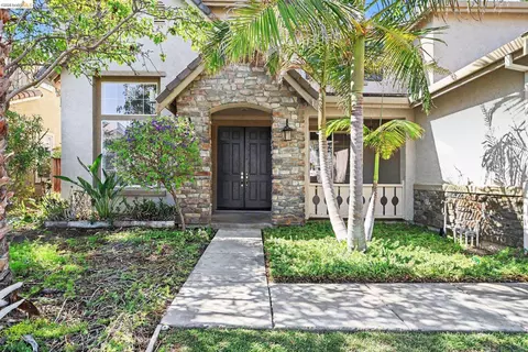 Exterior - 3551 Keystone Loop, Discovery Bay, CA 94505 photo 5 of 9