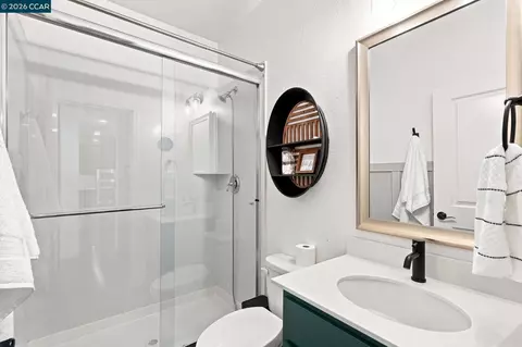 Bath - 145 Willowrun Way, Oakley, CA 94561 photo 4 of 4