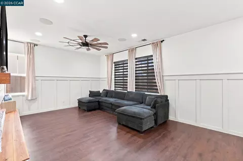 Living - 145 Willowrun Way, Oakley, CA 94561 photo 1 of 1
