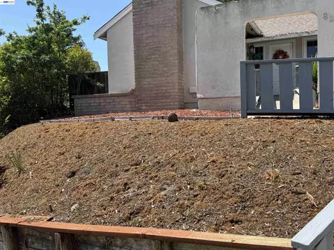 Exterior - 8206 Rhoda Ave, Dublin, CA 94568 photo 3 of 9