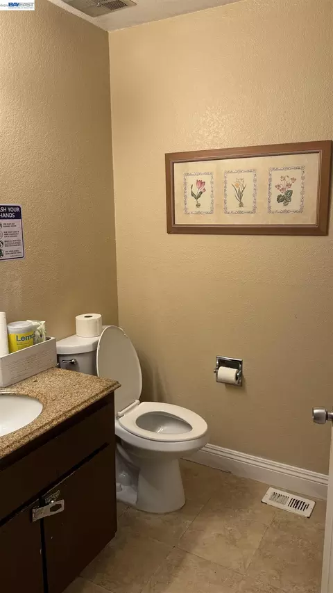 Bath - 8206 Rhoda Ave, Dublin, CA 94568 photo 2 of 2