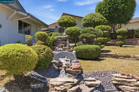 Exterior - 3307 Ahern Ct, Richmond, CA 94803 photo 8 of 10