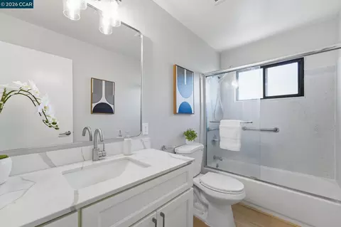 Bath - 3307 Ahern Ct, Richmond, CA 94803 photo 7 of 7