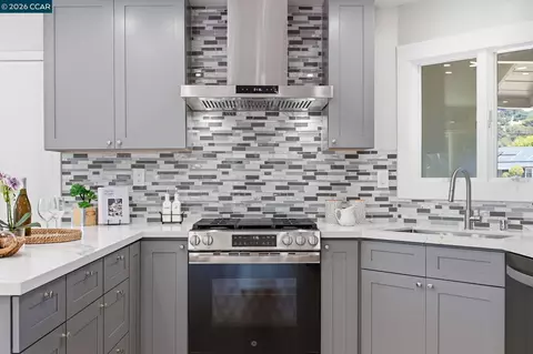 Kitchen - 3307 Ahern Ct, Richmond, CA 94803 photo 4 of 4
