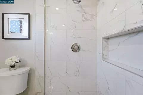 Bath - 3307 Ahern Ct, Richmond, CA 94803 photo 5 of 7