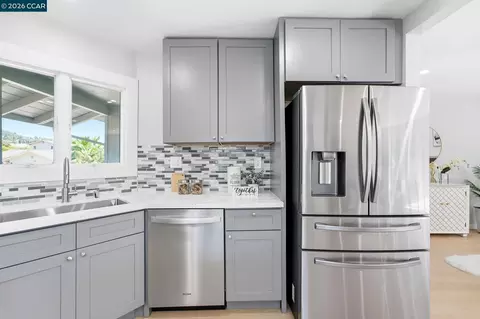 Kitchen - 3307 Ahern Ct, Richmond, CA 94803 photo 3 of 4