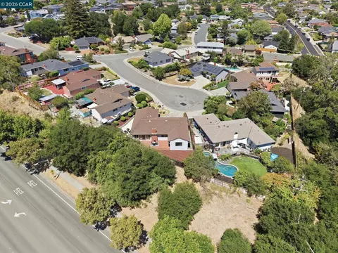 View/Area - 3307 Ahern Ct, Richmond, CA 94803 photo 6 of 12