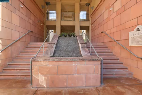 30 E Julian St #203, San Jose, CA 95112