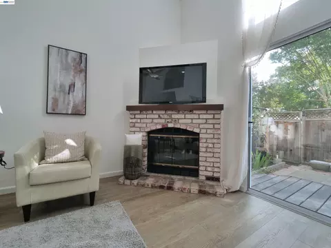 Living - 7445 Rolling Hills Cir, Dublin, CA 94568 photo 4 of 7