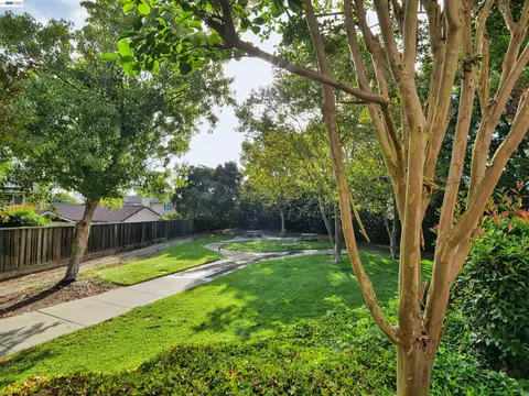 Exterior - 7445 Rolling Hills Cir, Dublin, CA 94568 photo 8 of 8