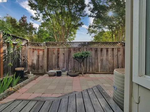 Exterior - 7445 Rolling Hills Cir, Dublin, CA 94568 photo 6 of 8