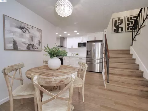 Dining - 7445 Rolling Hills Cir, Dublin, CA 94568 photo 4 of 4